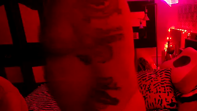 Snapshot of RawRyder8 chatting on 09-26-25, 12:12 RawRyder8 online show from 09-26-25, 12:12