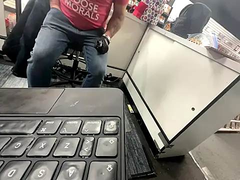 RawRyder8 online show from 12-17-25, 02:05