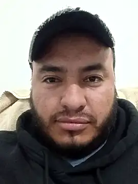 Snapshot of Dulce000000 chatting on 03-17-26, 04:04 Dulce000000 online show from 03-17-26, 04:04