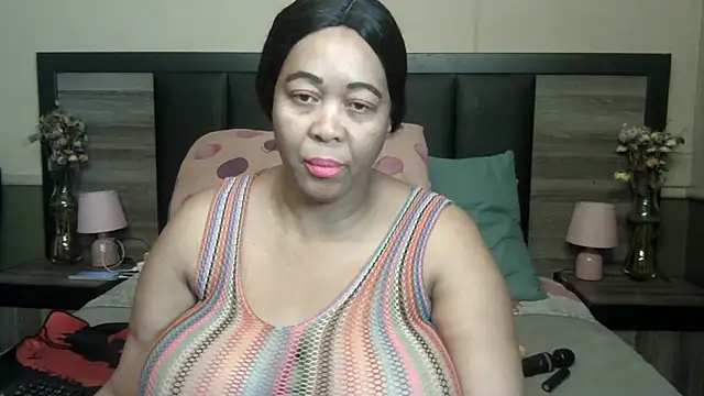 BigButt-MomJ75 online show from 11-22-25, 10:30