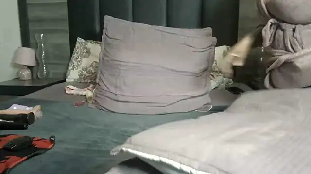BigButt-MomJ75 online show from 06-18-26, 01:26