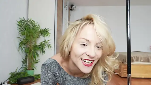 missdaisydiamond777 online show from 11-28-25, 10:15