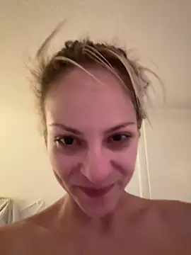 missdaisydiamond777 online show from 07-21-26, 07:42