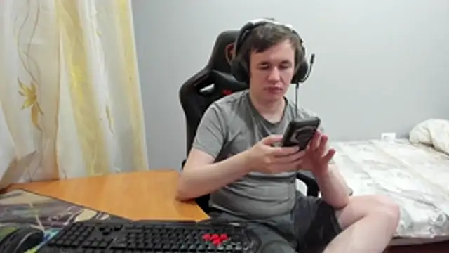 Snapshot of iliaskrislove chatting on 02-10-26, 04:17 iliaskrislove online show from 02-10-26, 04:17