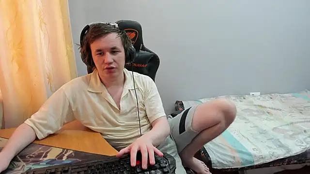 Snapshot of iliaskrislove chatting on 02-21-26, 12:18 iliaskrislove online show from 02-21-26, 12:18