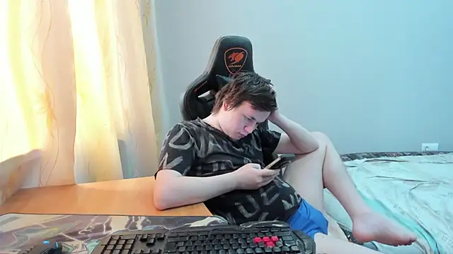 iliaskrislove online show from 04-03-26, 08:32