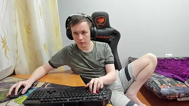 Snapshot of iliaskrislove chatting on 12-20-25, 06:44 iliaskrislove online show from 12-20-25, 06:44