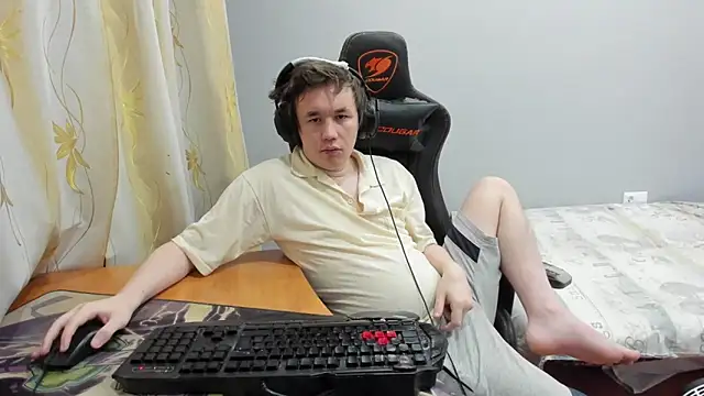 Snapshot of iliaskrislove chatting on 02-18-26, 07:10 iliaskrislove online show from 02-18-26, 07:10