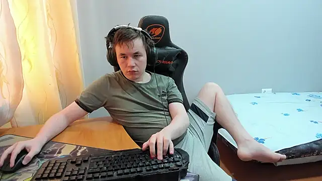 Snapshot of iliaskrislove chatting on 01-19-26, 09:02 iliaskrislove online show from 01-19-26, 09:02