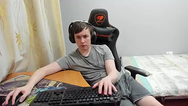 Snapshot of iliaskrislove chatting on 02-15-26, 11:25 iliaskrislove online show from 02-15-26, 11:25