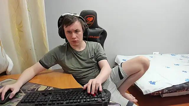 Snapshot of iliaskrislove chatting on 01-18-26, 08:01 iliaskrislove online show from 01-18-26, 08:01