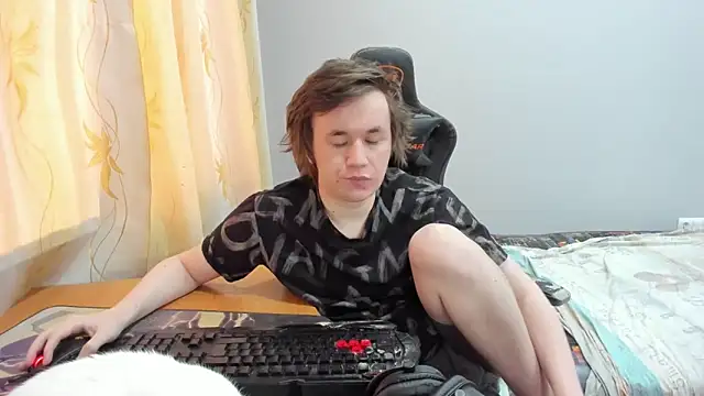 iliaskrislove online show from 04-14-26, 02:33