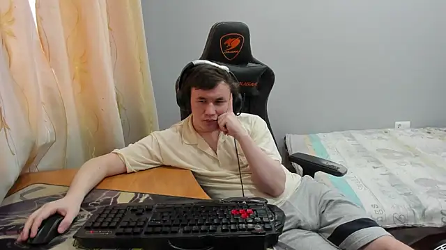 Snapshot of iliaskrislove chatting on 02-18-26, 03:59 iliaskrislove online show from 02-18-26, 03:59