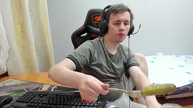 Snapshot of iliaskrislove chatting on 01-17-26, 05:49 iliaskrislove online show from 01-17-26, 05:49