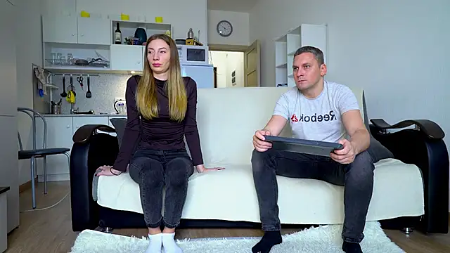 Snapshot of littlesweettifany chatting on 10-29-25, 10:47 littlesweettifany online show from 10-29-25, 10:47