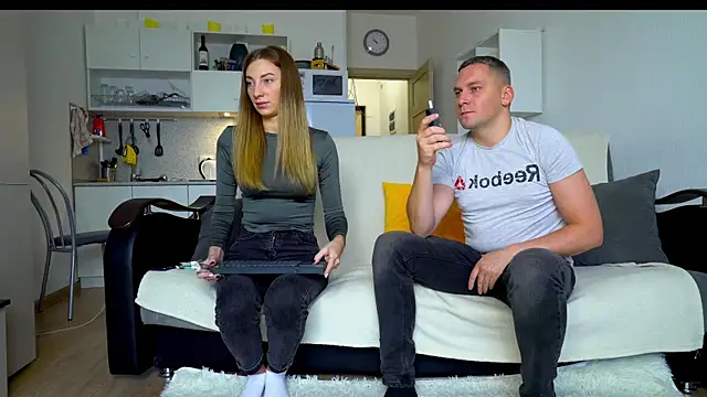 Snapshot of littlesweettifany chatting on 10-13-25, 11:12 littlesweettifany online show from 10-13-25, 11:12