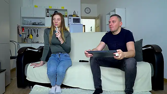 littlesweettifany online show from 11-13-25, 12:09