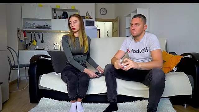 Snapshot of littlesweettifany chatting on 10-16-25, 10:12 littlesweettifany online show from 10-16-25, 10:12