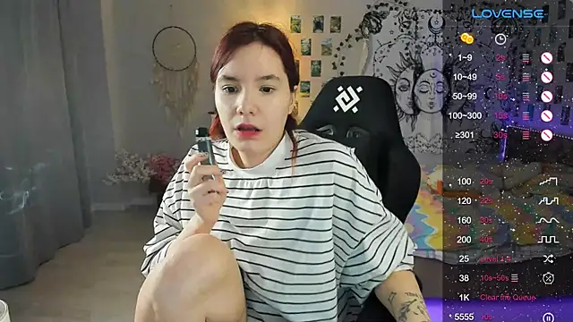 Snapshot of callmekatesmith chatting on 02-06-25, 02:44 callmekatesmith online show from 02-06-25, 02:44