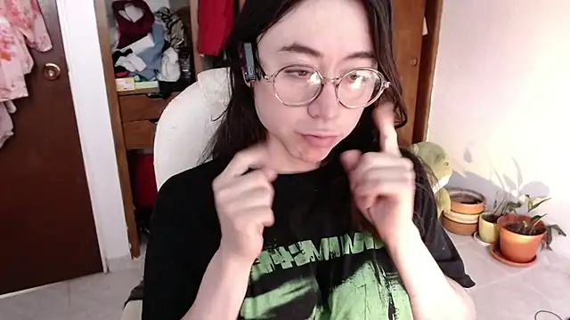 emily pearl  online show from 10-11-25, 01:34