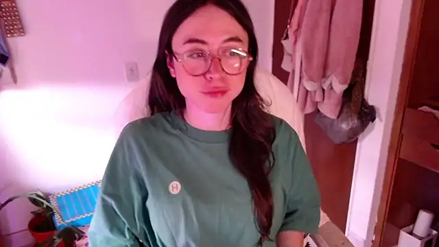 emily pearl  online show from 12-02-25, 10:00