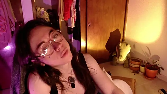 emily pearl  online show from 10-16-25, 07:49