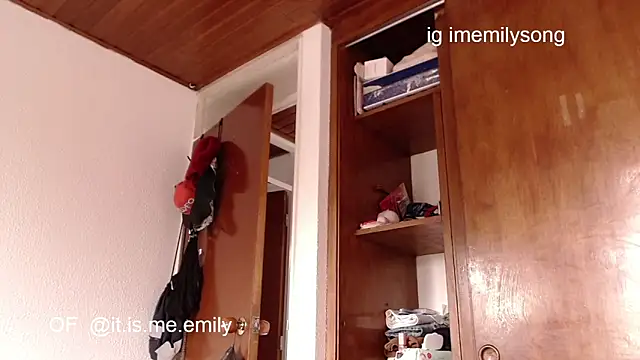 emily pearl  online show from 02-07-26, 08:17