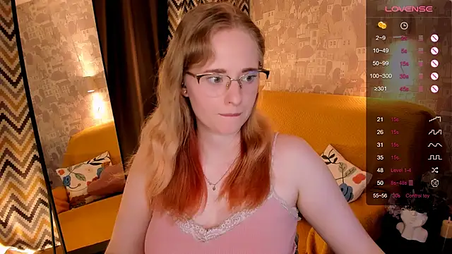 Snapshot of Aemilia_ chatting on 06-30-26, 02:11 Aemilia online show from 06-30-26, 02:11