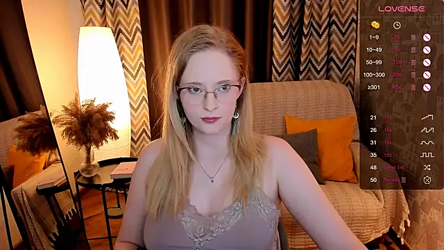 Snapshot of Aemilia_ chatting on 10-09-25, 08:48 Aemilia online show from 10-09-25, 08:48