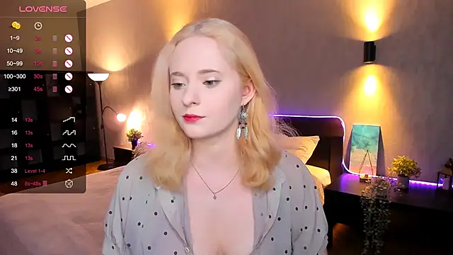Snapshot of Aemilia_ chatting on 01-29-25, 12:13 Aemilia online show from 01-29-25, 12:13