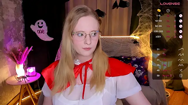 Aemilia  online show from 10-29-25, 06:01