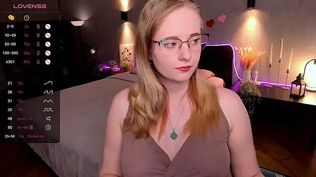 Snapshot of Aemilia_ chatting on 05-24-26, 08:47 Aemilia online show from 05-24-26, 08:47
