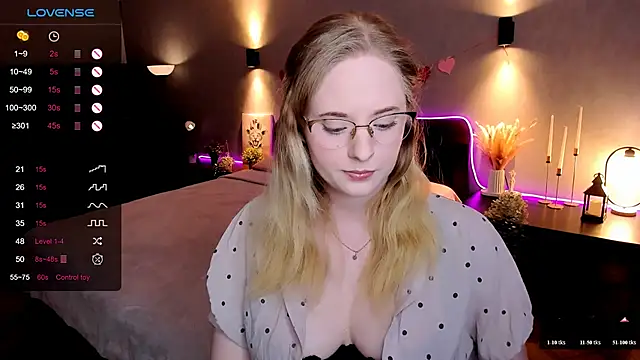 Aemilia  online show from 02-12-26, 08:36