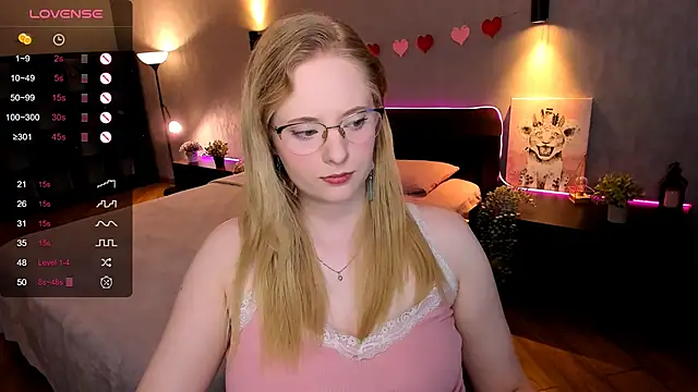 Snapshot of Aemilia_ chatting on 09-21-25, 06:18 Aemilia online show from 09-21-25, 06:18