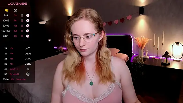 Snapshot of Aemilia_ chatting on 06-12-26, 08:34 Aemilia online show from 06-12-26, 08:34