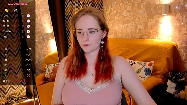 Snapshot of Aemilia_ chatting on 06-16-26, 08:36 Aemilia online show from 06-16-26, 08:36