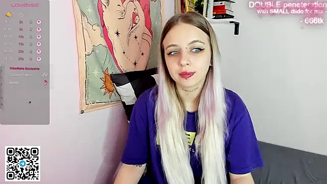 Alice Halle online show from 12-17-25, 06:18