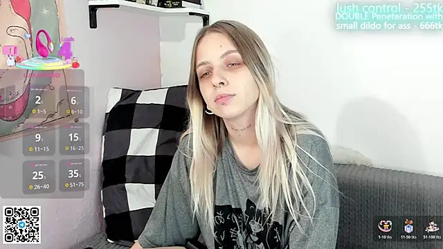 Alice Halle online show from 10-29-25, 02:49