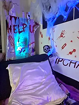 SpicyVicky online show from 10-18-25, 04:58