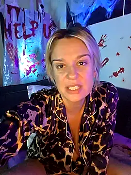 SpicyVicky online show from 10-19-25, 05:10