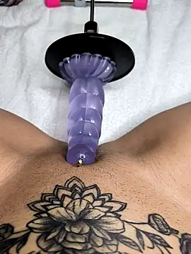 Linalicious online show from 01-07-26, 01:27