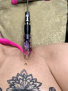 Linalicious online show from 03-08-26, 09:01