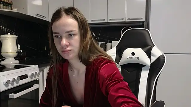 Snapshot of Strip-Lady chatting on 02-16-25, 01:47 Strip-Lady online show from 02-16-25, 01:47