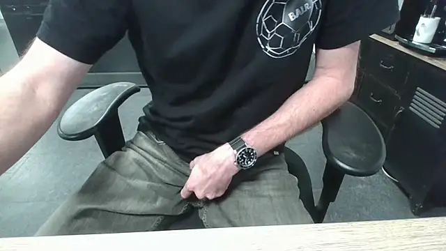 Snapshot of Michealtje85 chatting on 12-01-25, 04:08 Michealtje85 online show from 12-01-25, 04:08