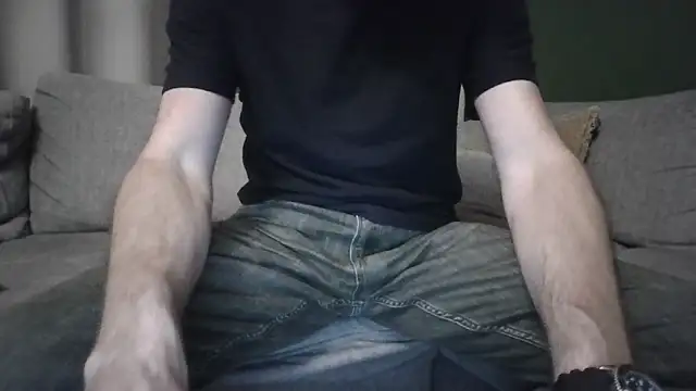 Snapshot of Michealtje85 chatting on 12-16-25, 07:01 Michealtje85 online show from 12-16-25, 07:01