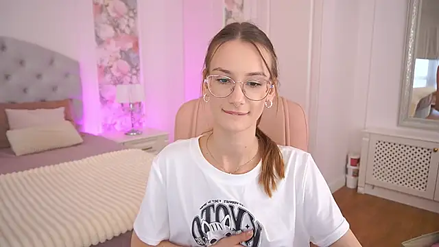 CozyMell online show from 03-22-26, 07:43