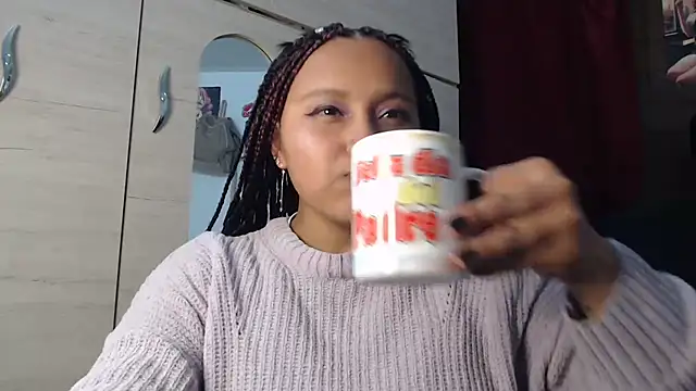 Snapshot of SWEETT_CORY chatting on 02-27-26, 02:12 SWEETT CORY online show from 02-27-26, 02:12