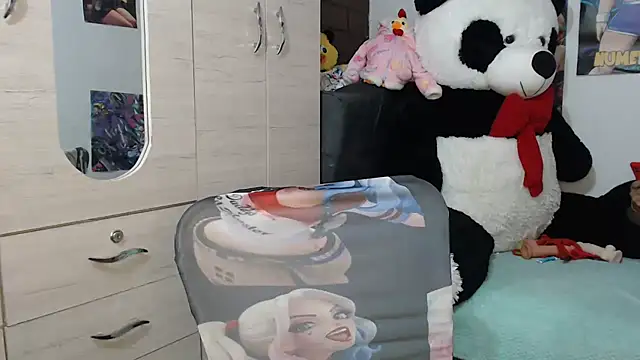 Snapshot of SWEETT_CORY chatting on 12-19-25, 02:37 SWEETT CORY online show from 12-19-25, 02:37