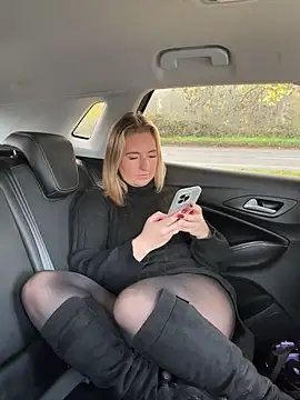 Rebeccaxxx online show from 11-06-25, 10:41