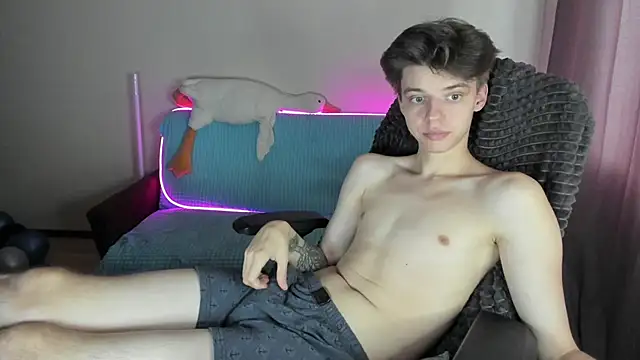 Snapshot of Liam_sexy1 chatting on 10-13-25, 01:45 Liam sexy1 online show from 10-13-25, 01:45